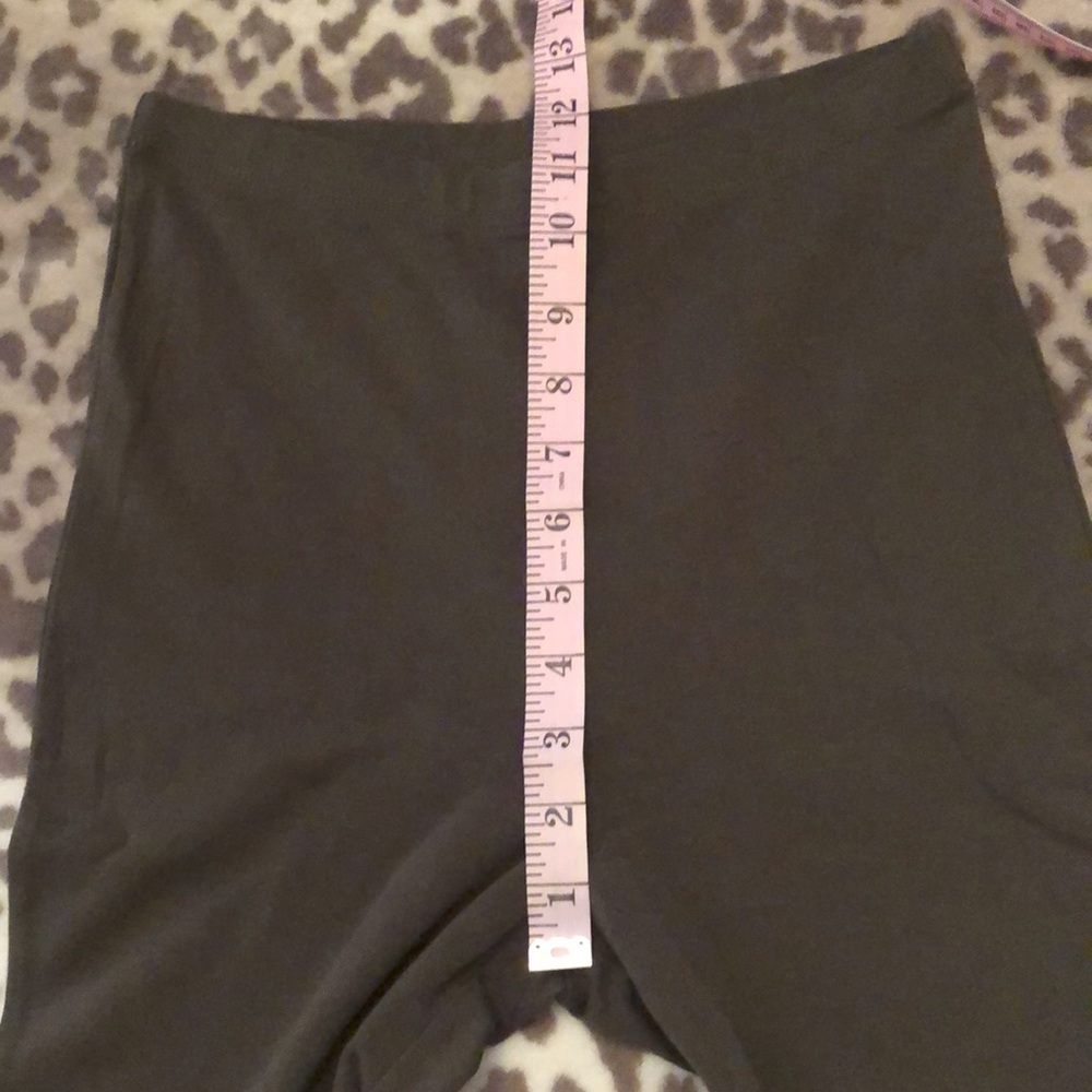 Zenana Premium Moto Leggings Dark Green Size Medium - Picture 10 of 17
